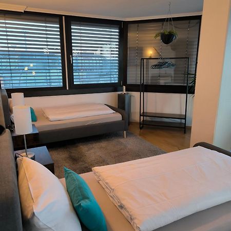 Im Herzen Von Wiesdorf- Blick Auf Das Bayer-Kreuz -Appartement Mit 2 Schlafzimmern-Fuer 3 Personen -Zentral Gelegen - Friedrich Ebert Platz 5A , 4Te Etage - Dachterrasse Und Sauna - Kaution Pflicht - Leverkusen Bagian luar foto