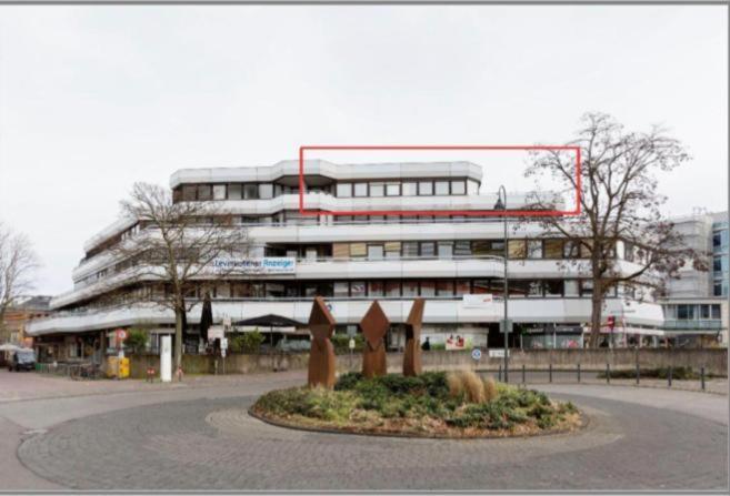 Im Herzen Von Wiesdorf- Blick Auf Das Bayer-Kreuz -Appartement Mit 2 Schlafzimmern-Fuer 3 Personen -Zentral Gelegen - Friedrich Ebert Platz 5A , 4Te Etage - Dachterrasse Und Sauna - Kaution Pflicht - Leverkusen Bagian luar foto